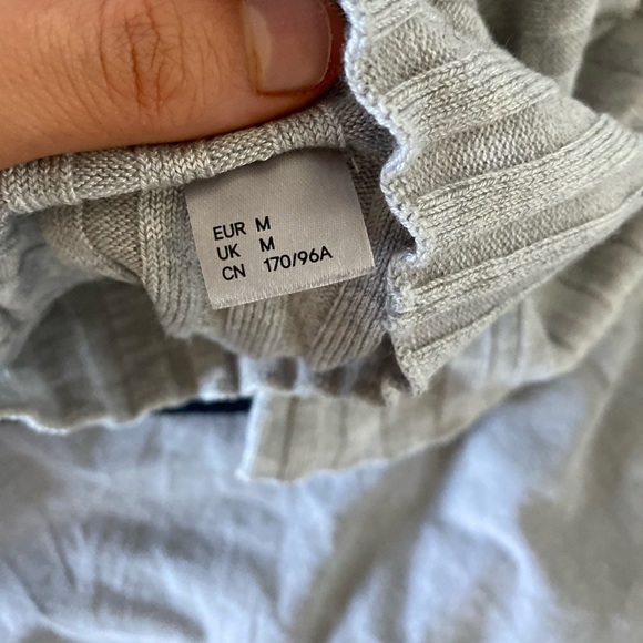 Top - Picture 2 of 2